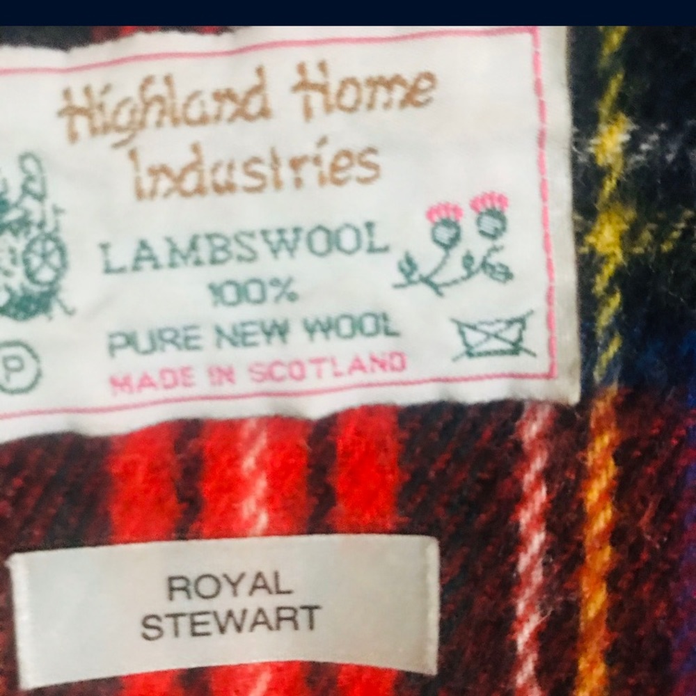 - Tartan Brushed 1O0% Lambs Wool Scarf with Fringe Authenic